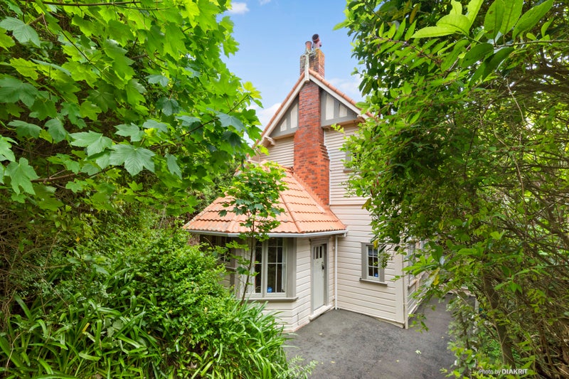 13 Garfield Street, Brooklyn, Wellington - Carousel 1