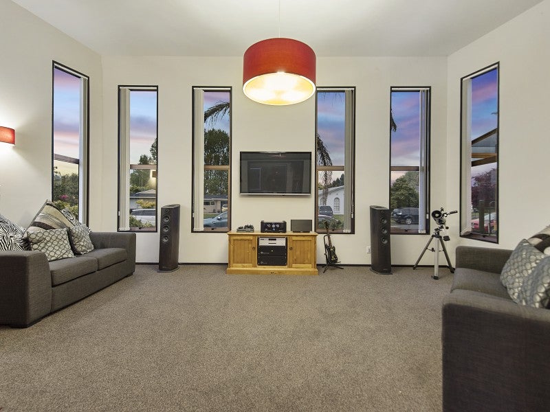 45 Hooker Avenue, Chedworth, Hamilton - Carousel 2