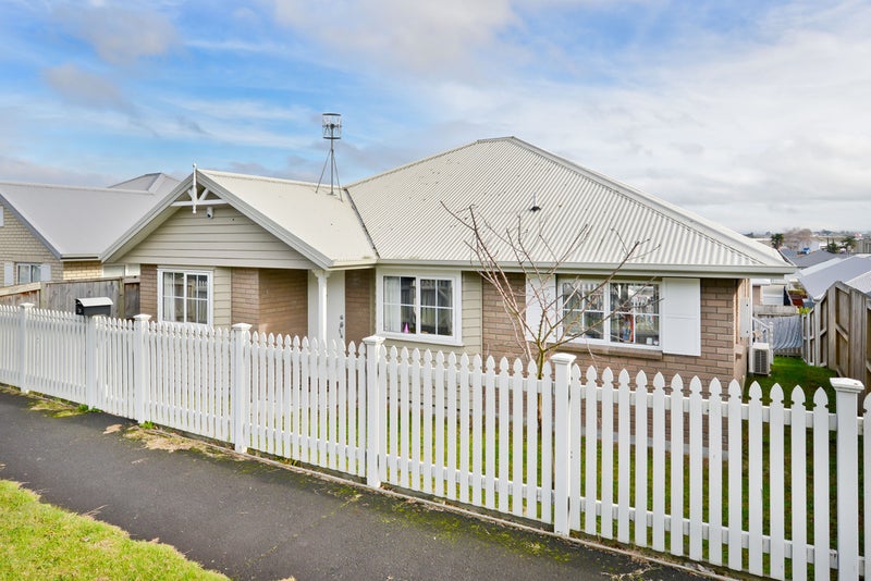 76 Queens Avenue, Frankton, Hamilton - Carousel 1