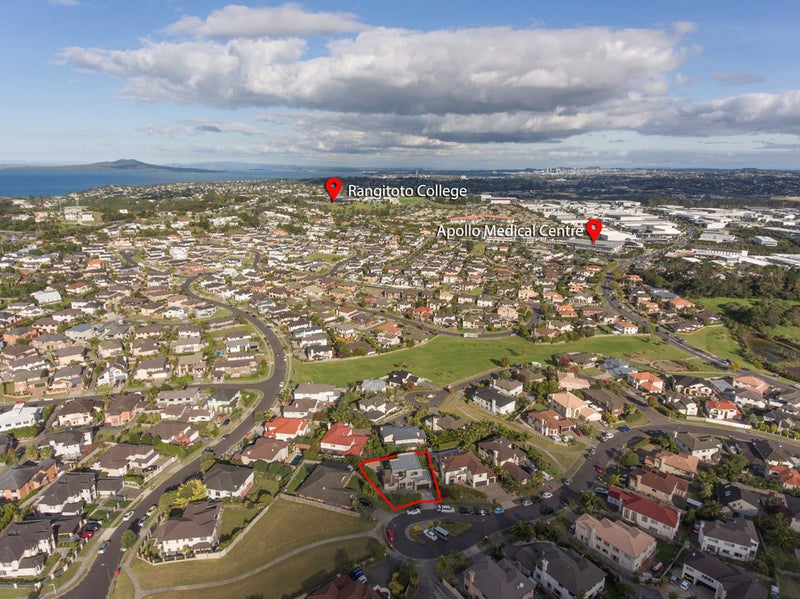 19 Rosses Place, Pinehill, Auckland - Carousel 19