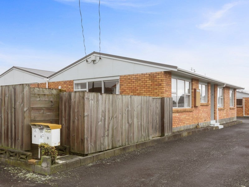 10A Chilman Street, Strandon, New Plymouth - Carousel 13
