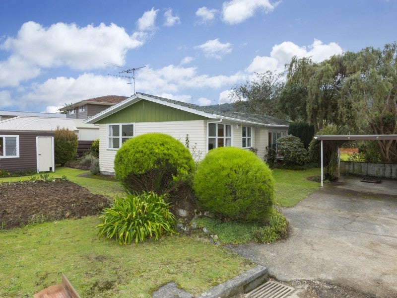 43 Clouston Park Road, Clouston Park, Upper Hutt - Carousel 1