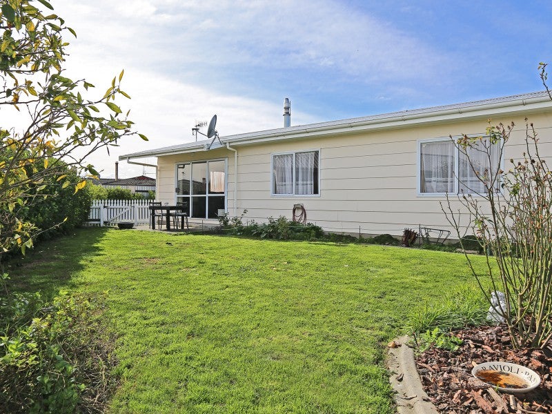 8A Tukes Place, Greenmeadows, Napier - Carousel 1
