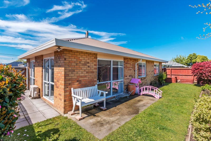 2/139 Gilberthorpes Road, Hei Hei, Christchurch - Carousel 2