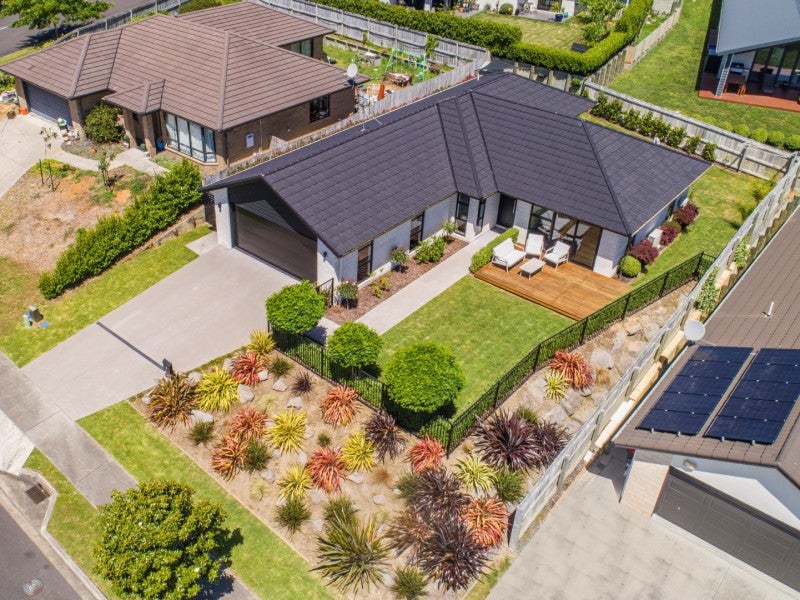 9 Ballintoy Park Drive, Welcome Bay, Tauranga - Carousel 1