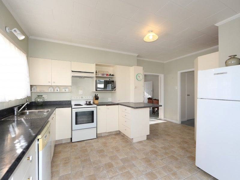 912 Francis Hicks Avenue, Raureka, Hastings - Carousel 2