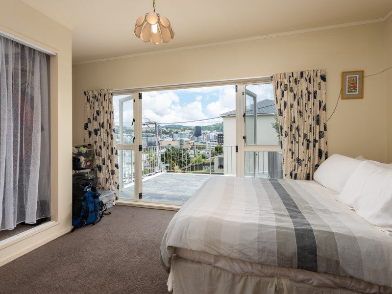 3/2 Mcfarlane Street, Mount Victoria, Wellington - Carousel 20