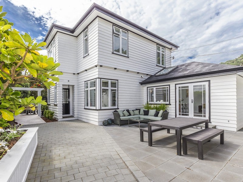 59 Falkirk Avenue, Seatoun, Wellington - Carousel 1