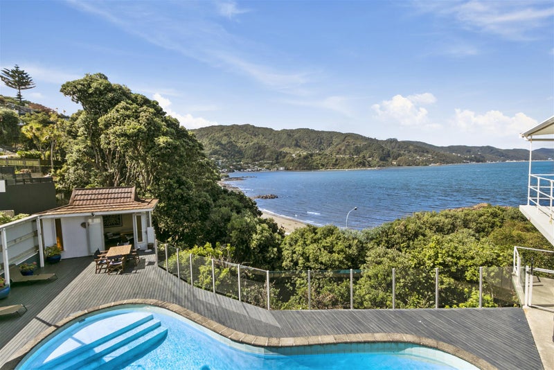 1A Howard Road, Point Howard, Lower Hutt - Carousel 1