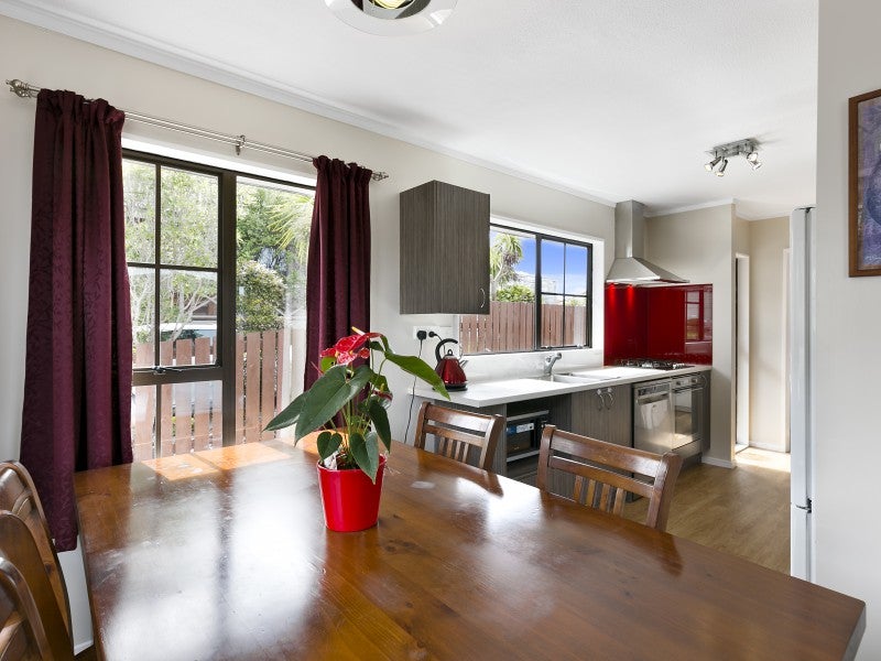 106A Montgomery Avenue, Karori, Wellington - Carousel 2
