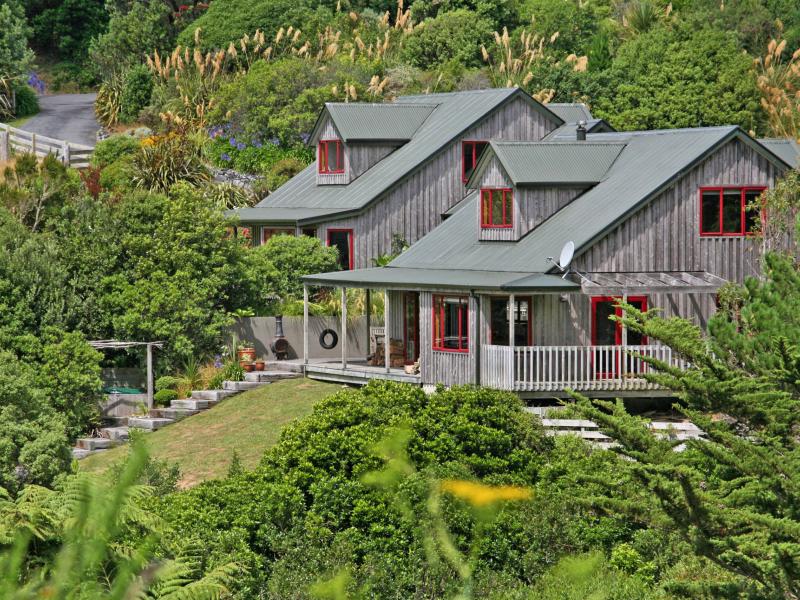 25 Stratton Street, Normandale, Lower Hutt - Carousel 24