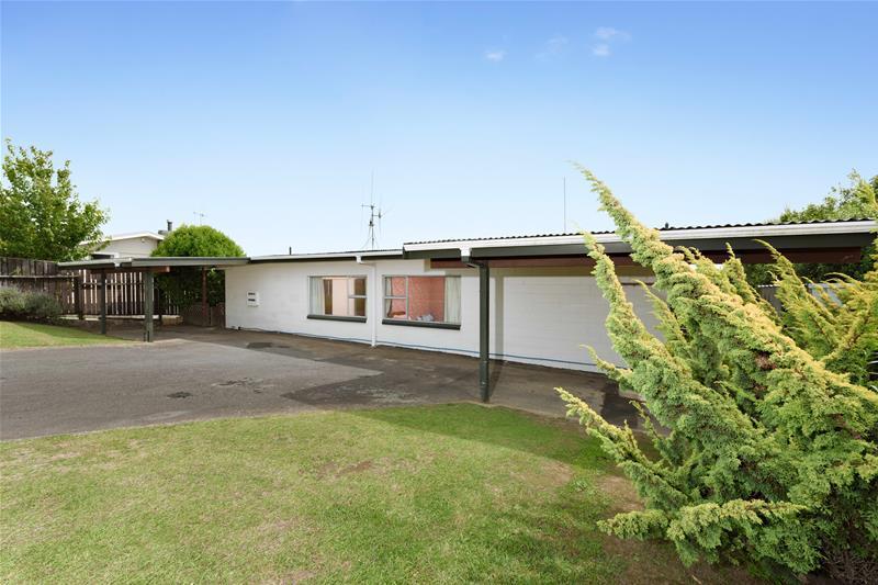 2/9 Winiata Street, Brookfield, Tauranga - Carousel 2