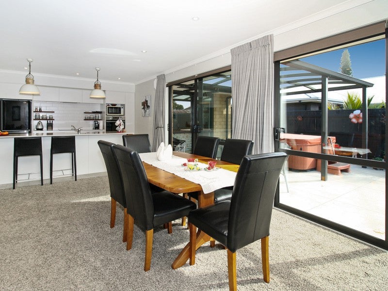 260 Coronation Avenue, Welbourn, New Plymouth - Carousel 1