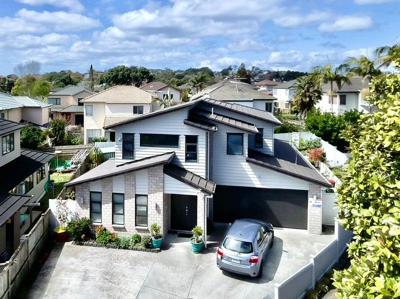 43B Redoubt Road, Goodwood Heights, Auckland - Carousel 1
