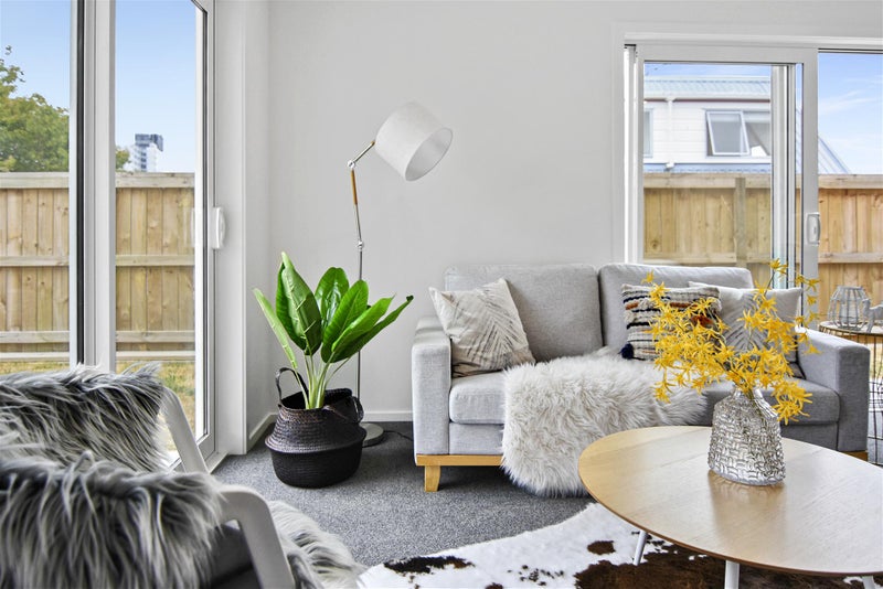 1/53 Lake Crescent, Hamilton Lake, Hamilton - Carousel 8