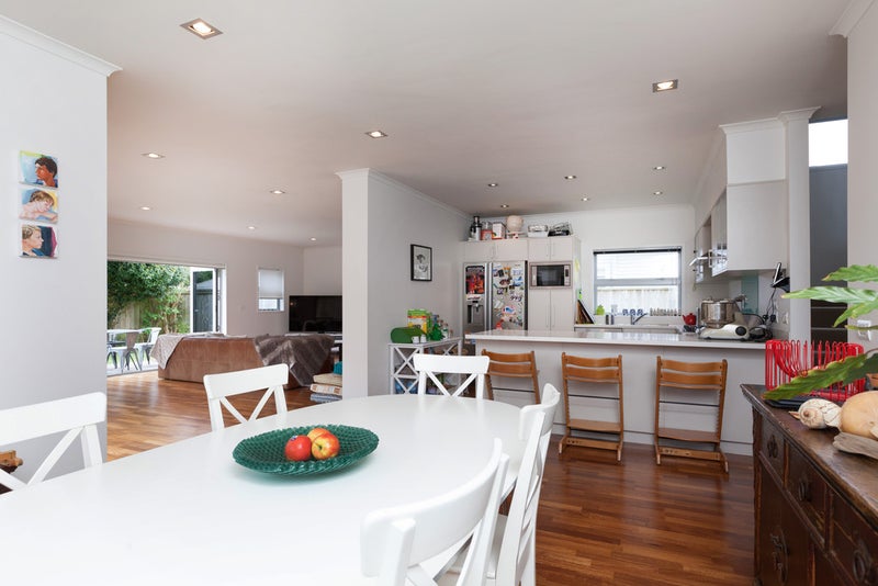 25 Richmond Street, Fitzroy, New Plymouth - Carousel 2