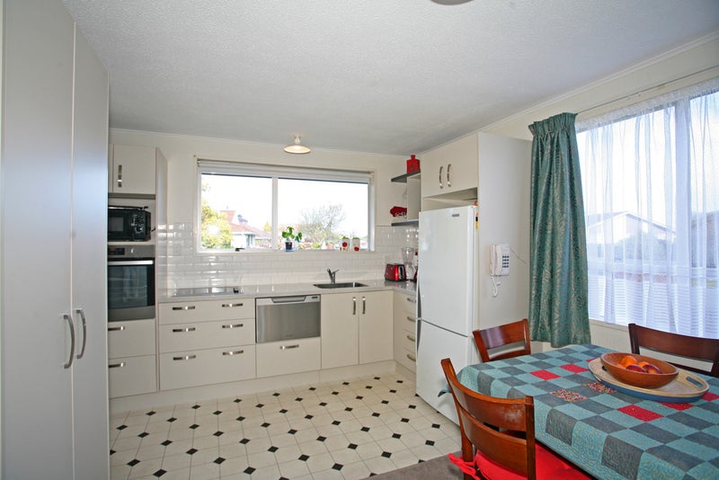 1/22 Valecrest Avenue, Parklands, Christchurch - Carousel 2