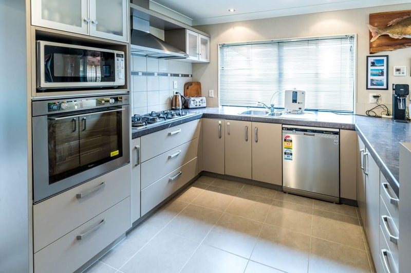 53 Turnberry Drive, Wattle Downs, Auckland - Carousel 2