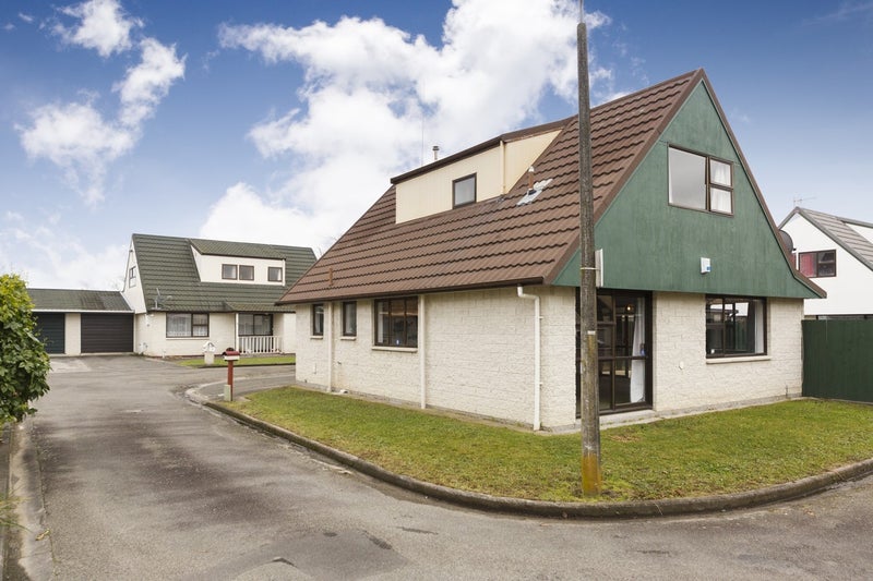 3 Charisma Court, Kelvin Grove, Palmerston North - Carousel 22