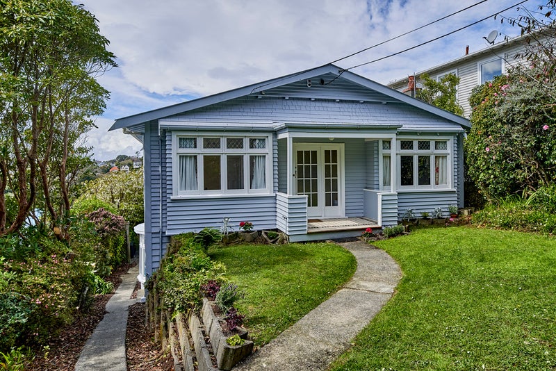 91 Beauchamp Street, Karori, Wellington - Carousel 1