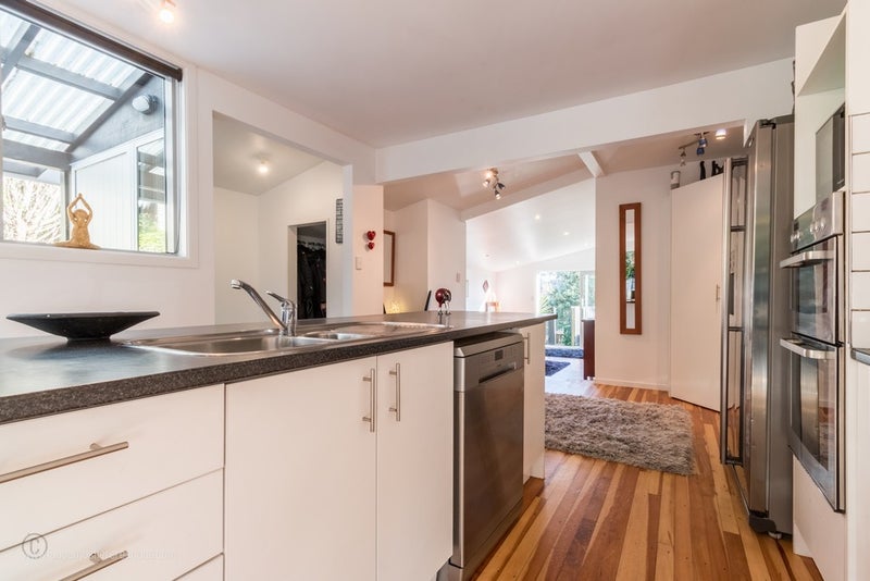 52 Black Rock Road, Newlands, Wellington - Carousel 21