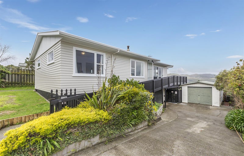 172 Conclusion Street, Ascot Park, Porirua - Carousel 1