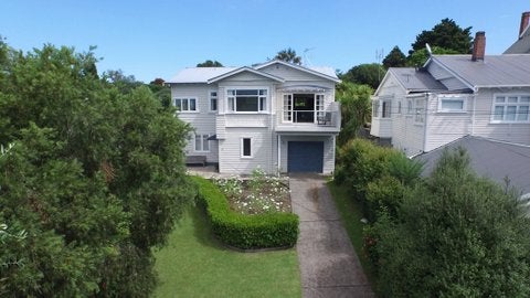 10 Marie Avenue, Hillsborough, Auckland - Carousel 2