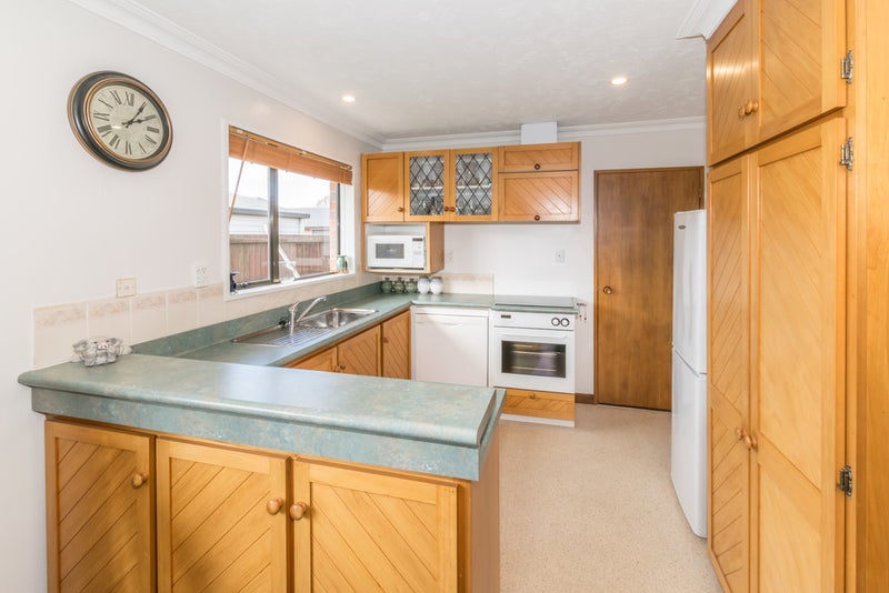 1/17 Vagues Road, Northcote, Christchurch - Carousel 2