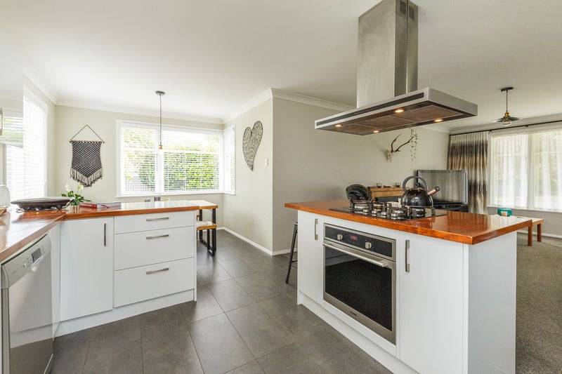 95 Buick Crescent, Awapuni, Palmerston North - Carousel 1