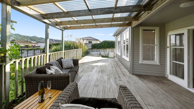 28 Awatea Street, Ranui, Porirua - Carousel 1