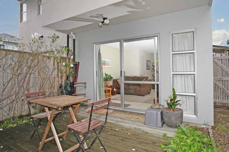 5/138 Queens Drive, Lyall Bay, Wellington - Carousel 2