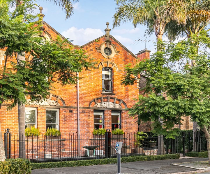 8 Cracroft Street, Parnell, Auckland - Carousel 1