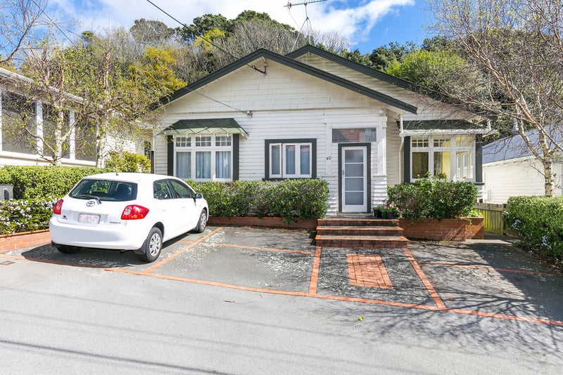 40 Glen Road, Kelburn, Wellington - Carousel 1