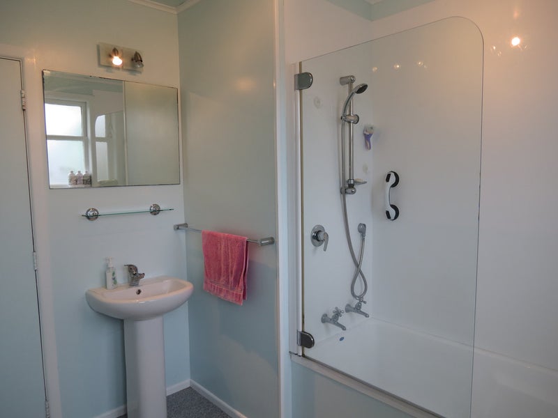 30 Bellona Place, Cannons Creek, Porirua - Carousel 18