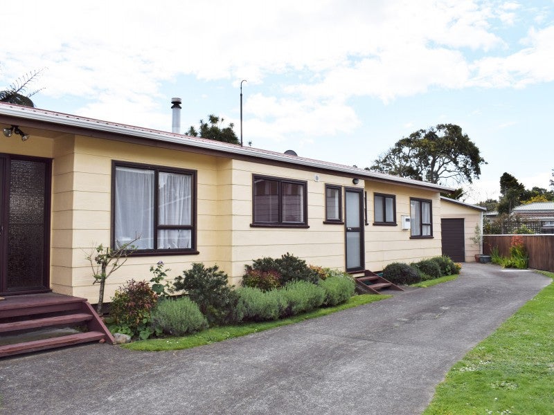 7 Old Coach Road South, Ōtaki Beach, Ōtaki - Carousel 2