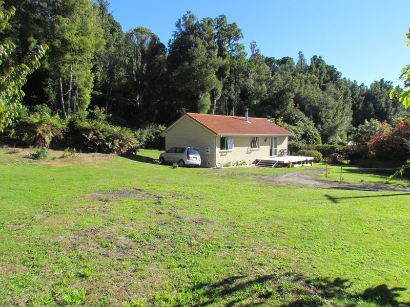 16 Oxford Road, Rotorua - Carousel 26