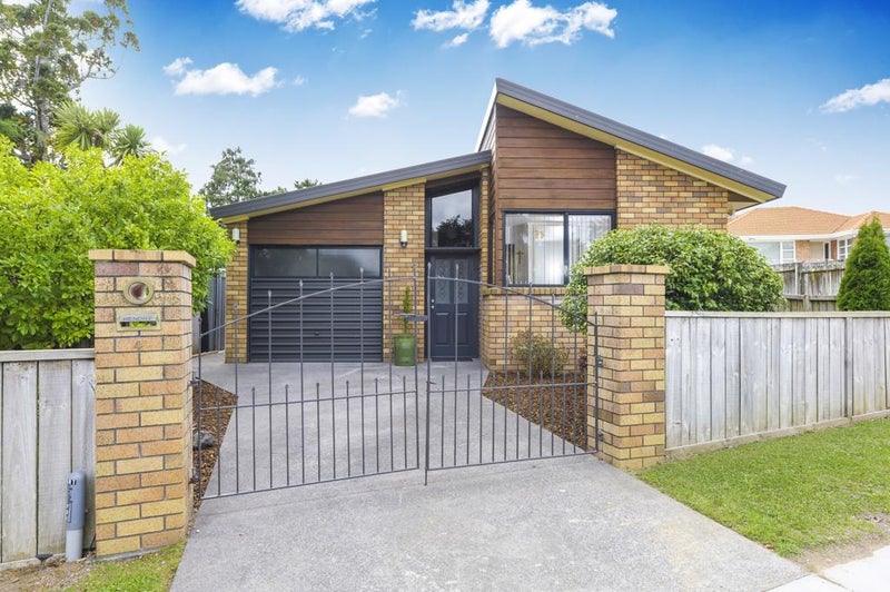 4 Shaw Road, Oratia, Auckland - Carousel 2