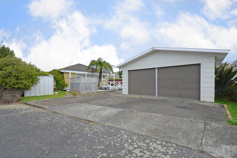 1 Deckston Grove, Taita, Lower Hutt - Carousel 2