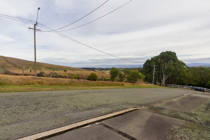 21 Selwyn Street, South Hill, Oamaru - Carousel 20