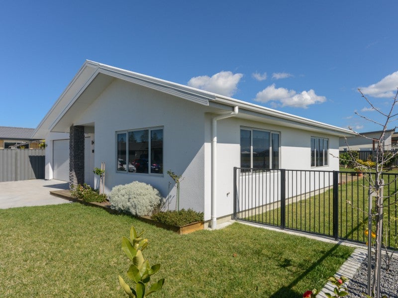 33 Aparima Place, Awatoto, Napier - Carousel 1