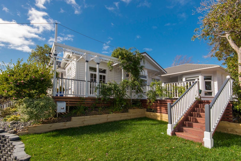 31 Bombay Street, Ngaio, Wellington - Carousel 1