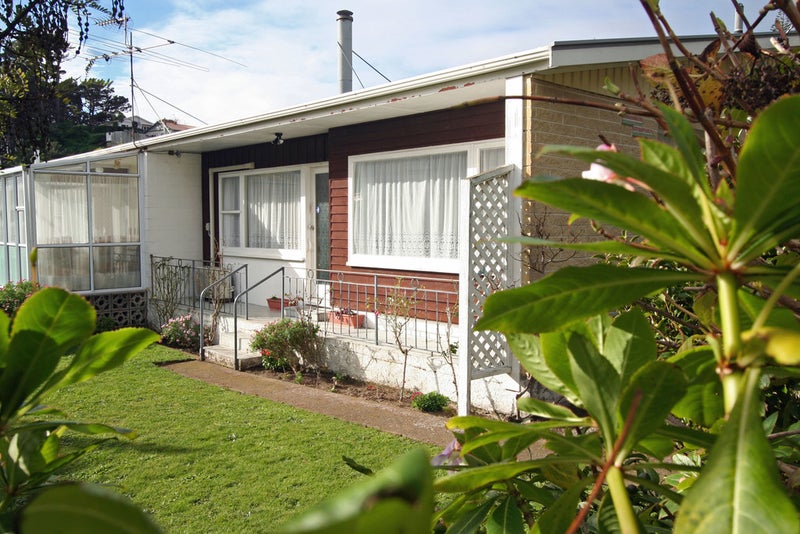 1B Awa Road, Miramar, Wellington - Carousel 1
