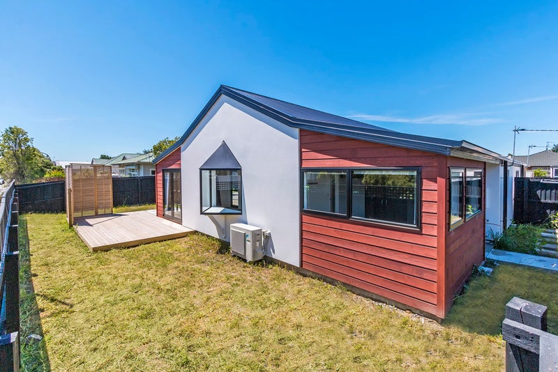 1/92 Barbour Street, Waltham, Christchurch - Carousel 1