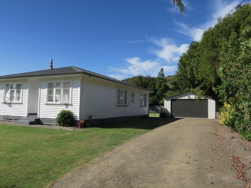 22 Hooper Street, Tamarau, Gisborne - Carousel 1