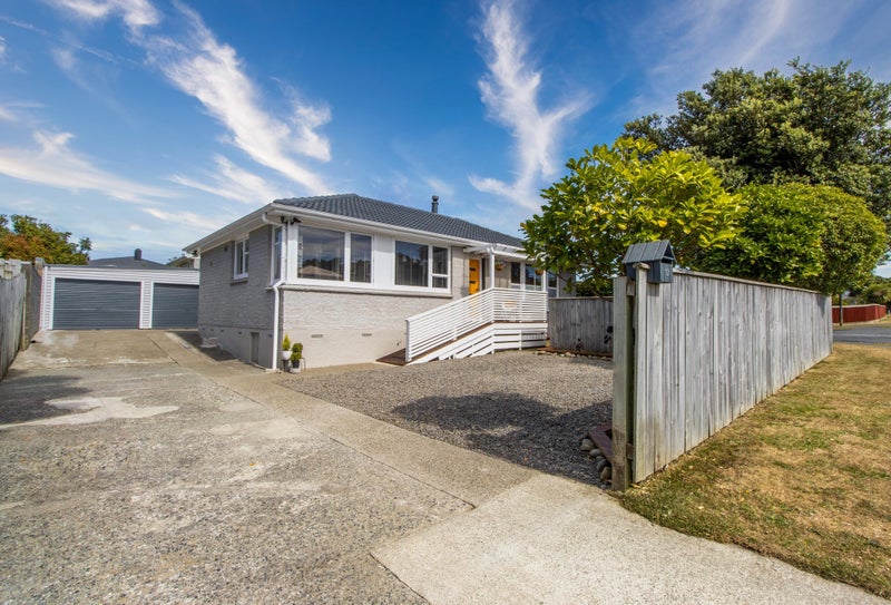 37 Beauzami Crescent, Ascot Park, Porirua - Carousel 2
