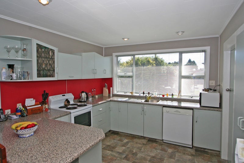 49 Carnarvon Street, Glengarry, Invercargill - Carousel 2