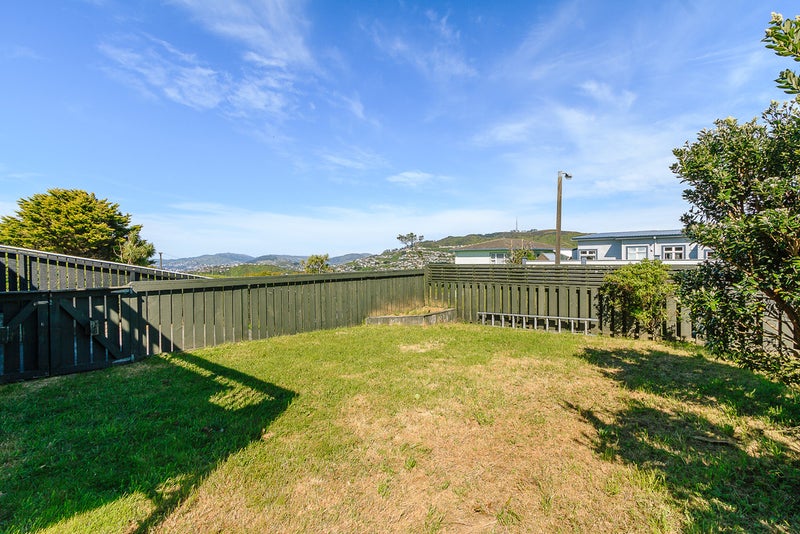 8 Chapman Street, Newlands, Wellington - Carousel 17