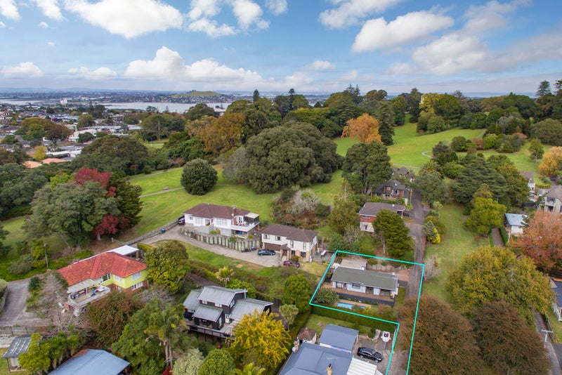 601B Mount Albert Road, Royal Oak, Auckland - Carousel 1