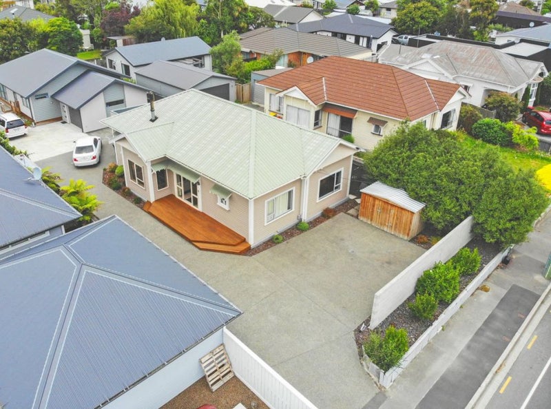 1/110 Hills Road, Edgeware, Christchurch - Carousel 13