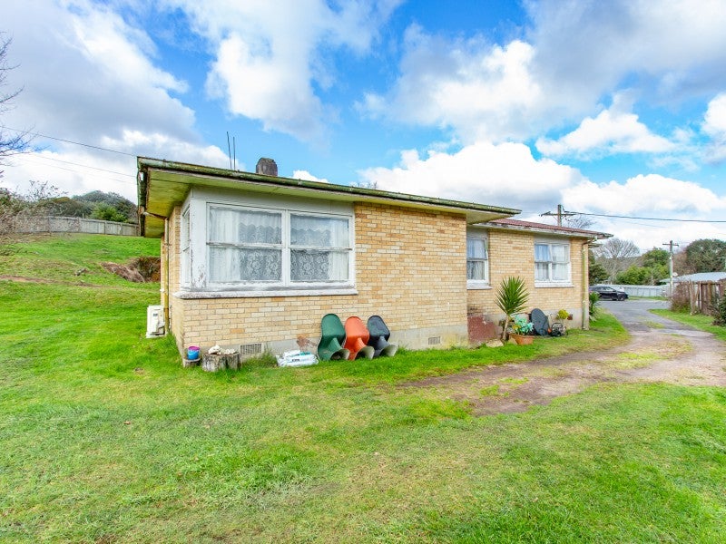 24 Hunt Crescent, Hillcrest, Rotorua - Carousel 1